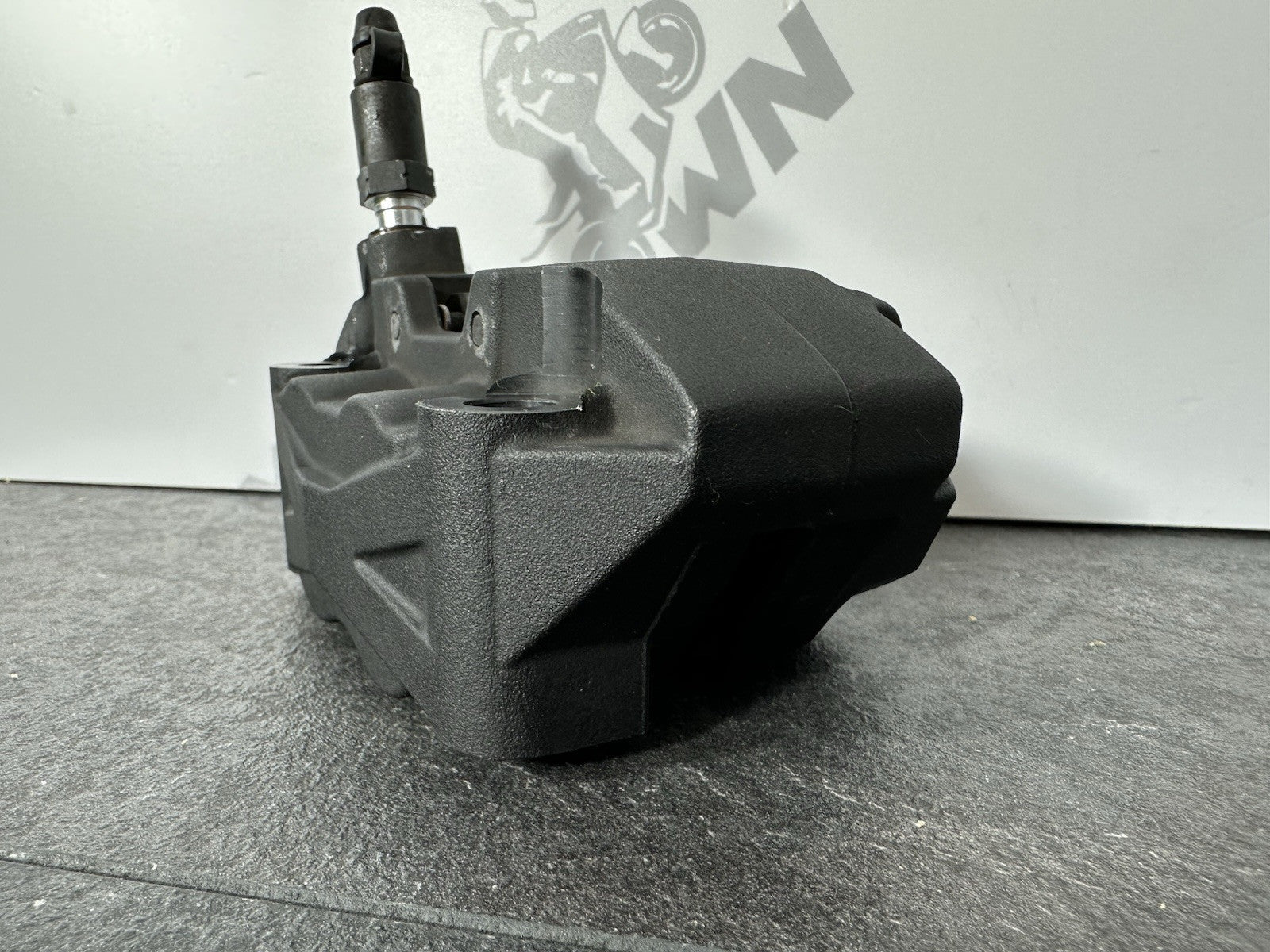 Yamaha R125 R 125 2024 Front Brake Caliper & Pads 6890 Miles 2023-2025 OEM