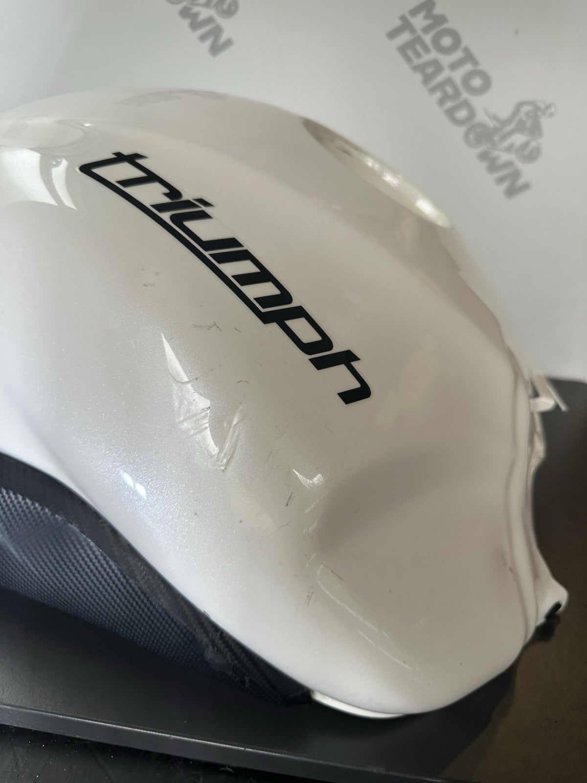 Triumph Speed Triple 1050 petrol Tank fuel tank 2011-2015 1050 Fuel Tank UKONLY