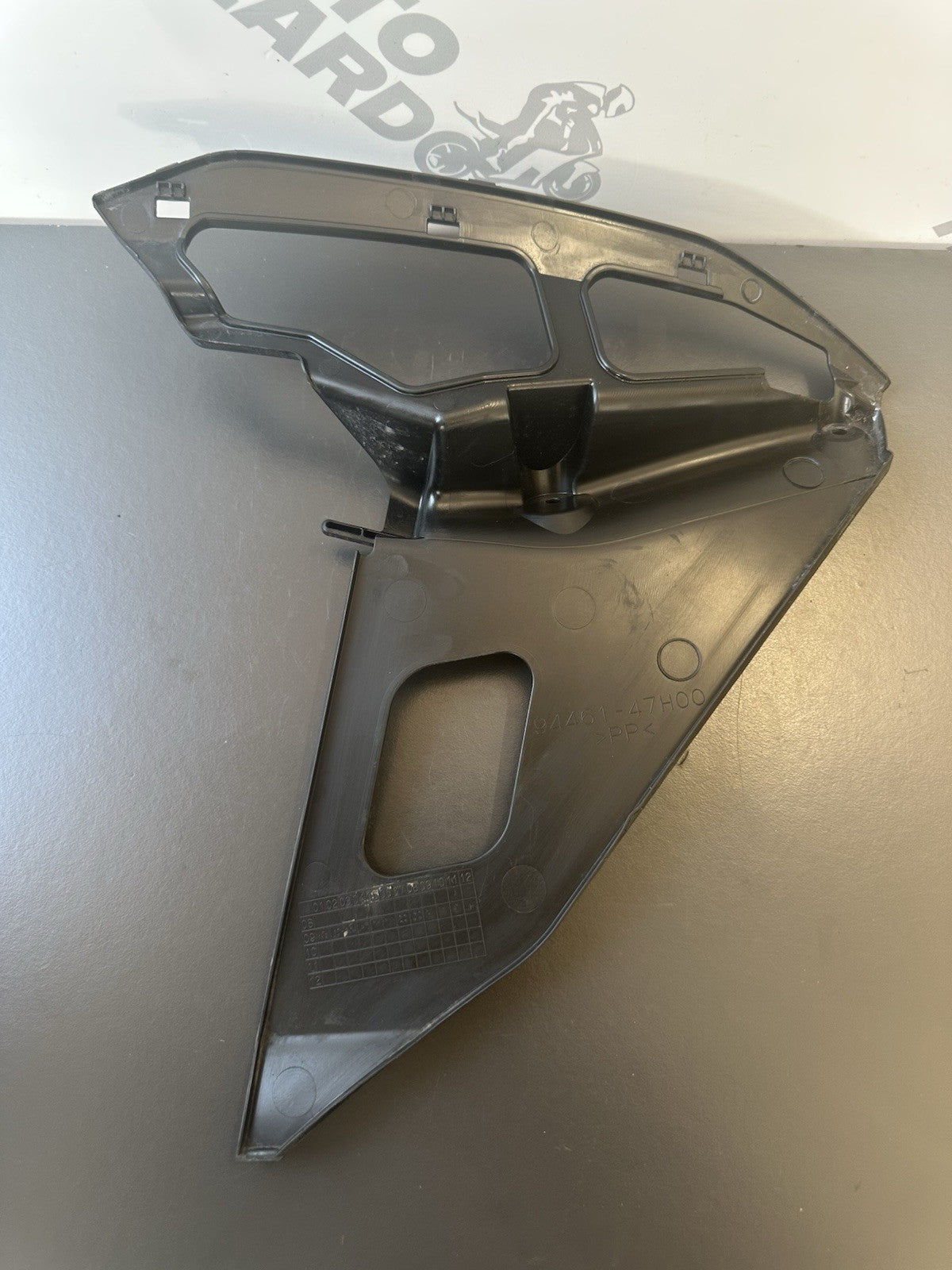 Suzuki GSXR1000 RIGHT Hand Side Inner Fairing Panel Trim 94461-47H00 Right Infil