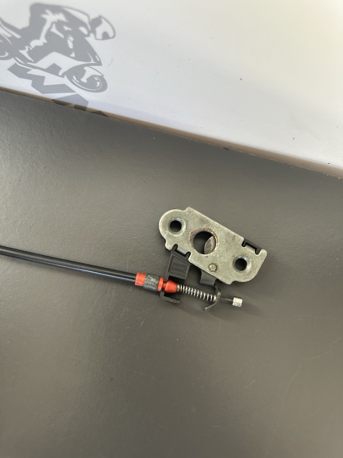 TRIUMPH SPEED TRIPLE 1050 Seat Cable 2011 -2015 SEAT CATCH AND CABLE OEM