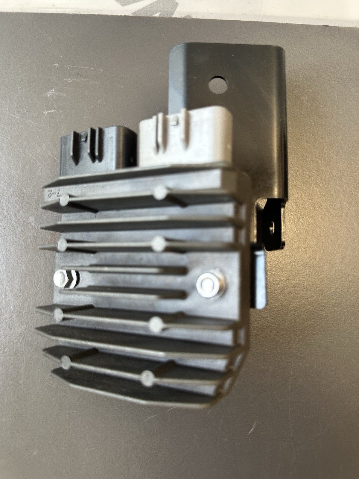 TRIUMPH SPEED TRIPLE 1050 Regulator Recitfier 2011 - 2015 1050 Regulator OEM