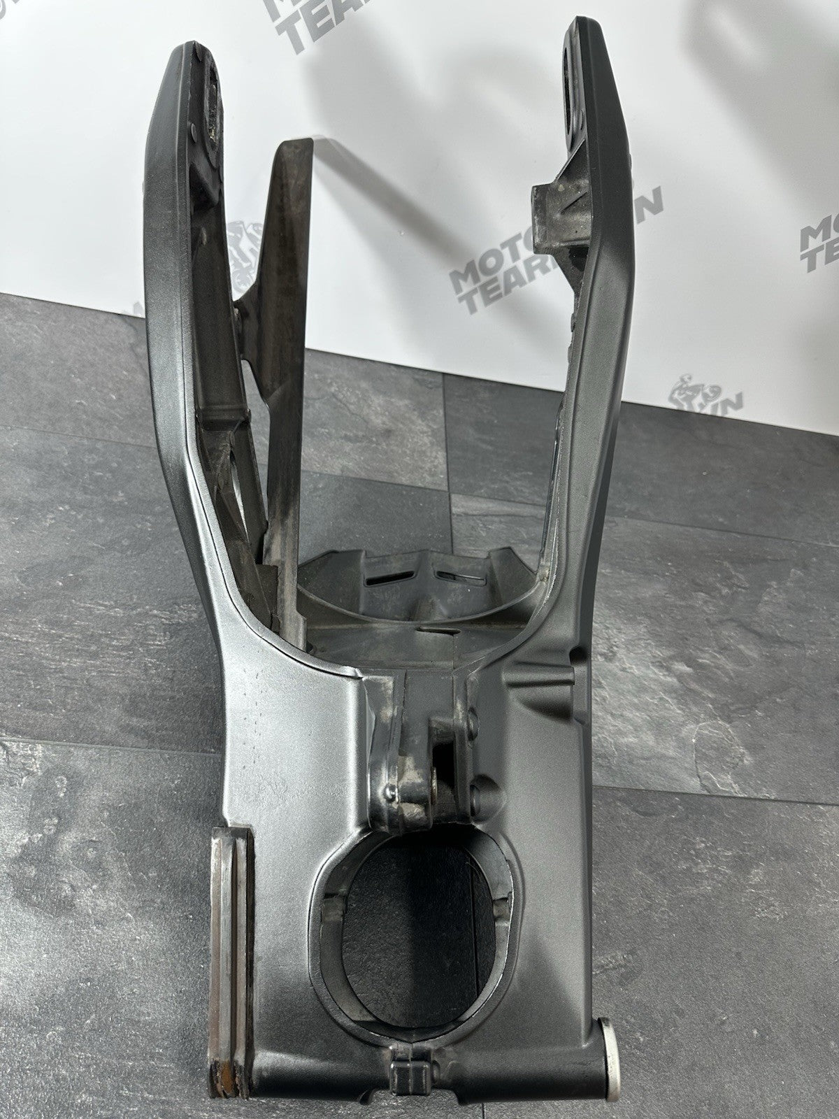 Yamaha R125 R 125 2024 Swingarm Swinging Arm 6890 Miles 2023-2025 OEM