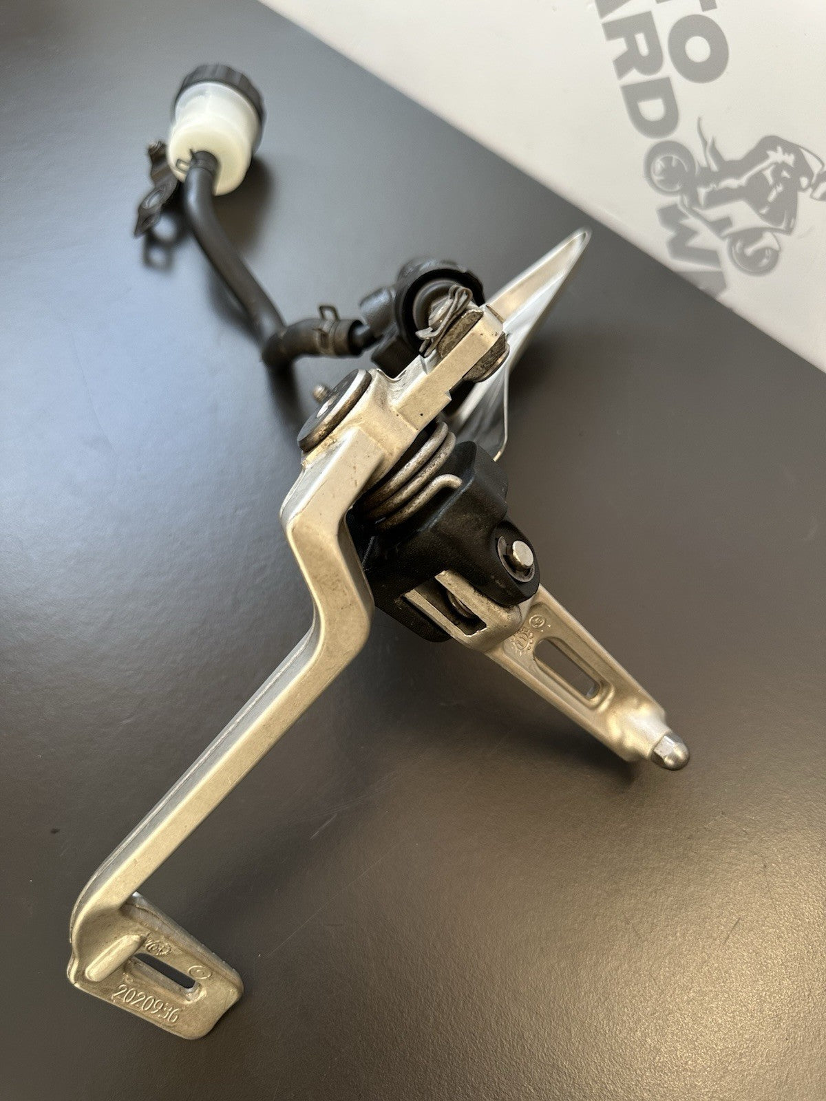 TRIUMPH SPEED TRIPLE 1050 FRONT RIGHT FOOTREST 2011-2015 Right Foot Assembly