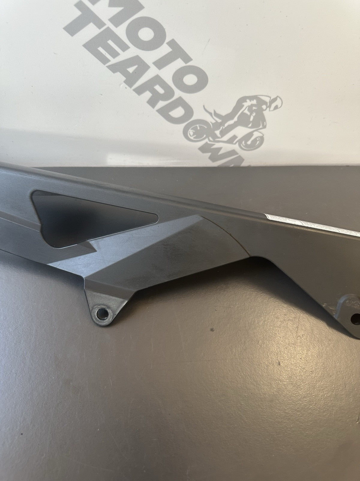 SUZUKI GSXR1000 GSXR 1000 CHAIN GUARD 2009-2016 Chain Guard OEM 2009-2016 OEM