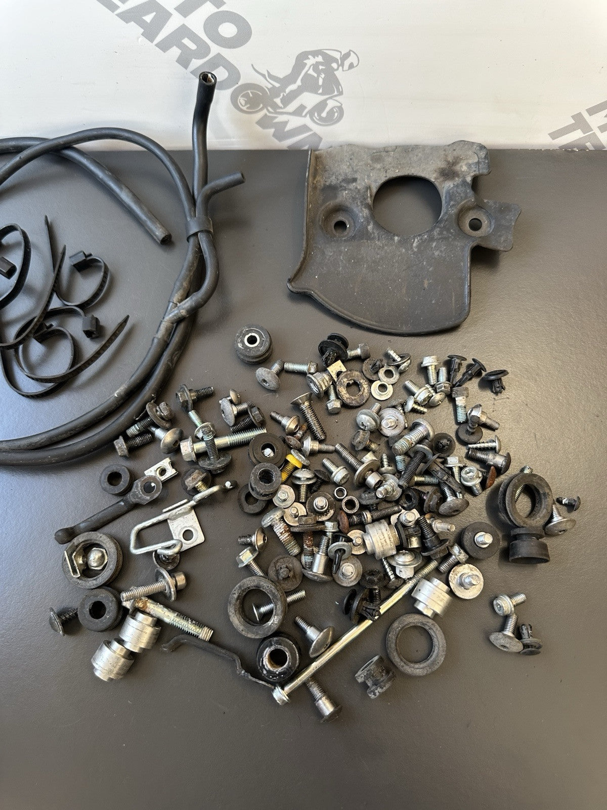 Suzuki GSXR 1000 2010 Nuts Bolts Fixings Job Lot 2009-2016 OEM JOB LOT BOLTS