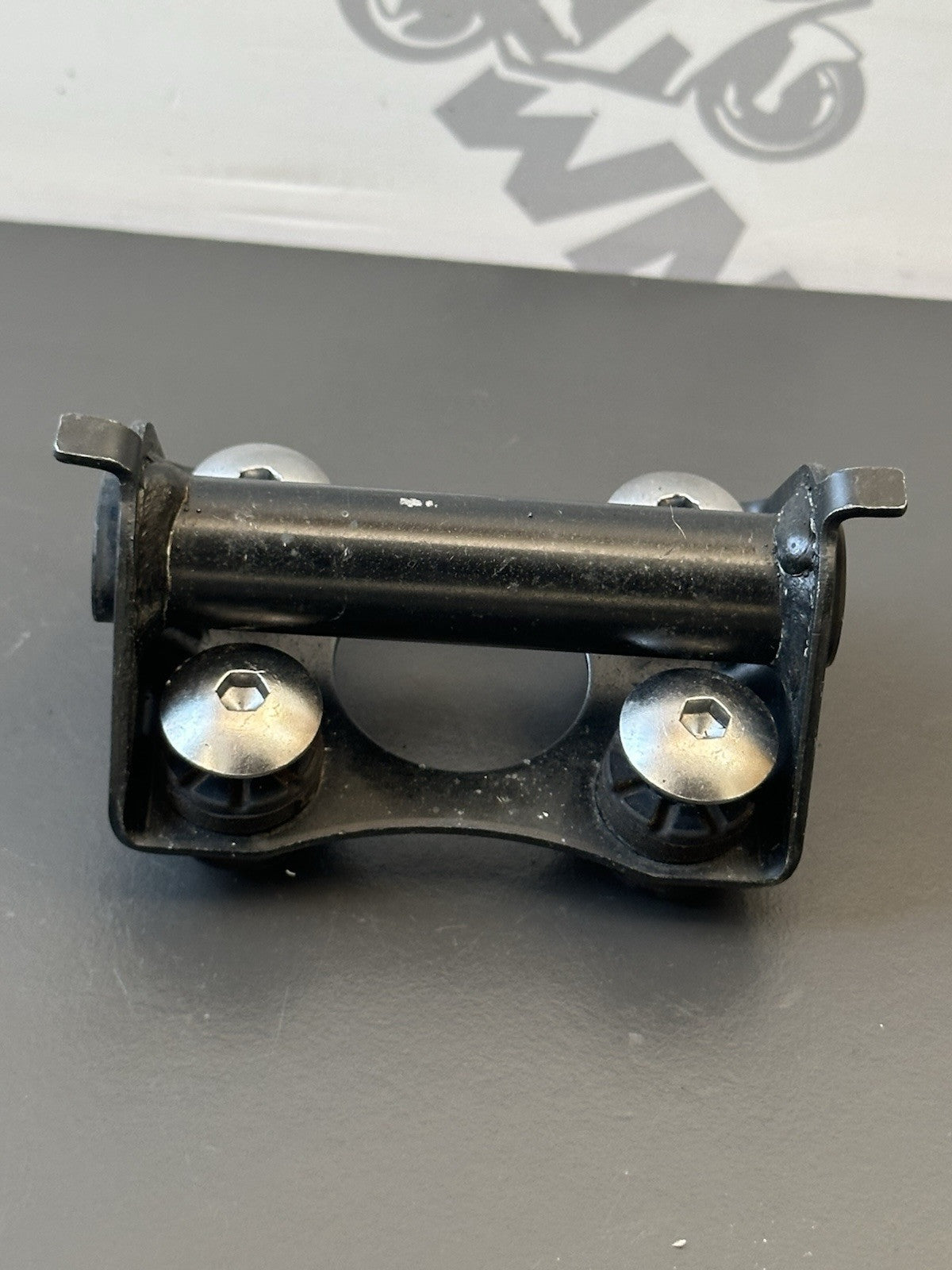 Suzuki GSXR 1000 Petrol fuel tank rear mount hinge bracket 09-16GSXR Bracket OEM