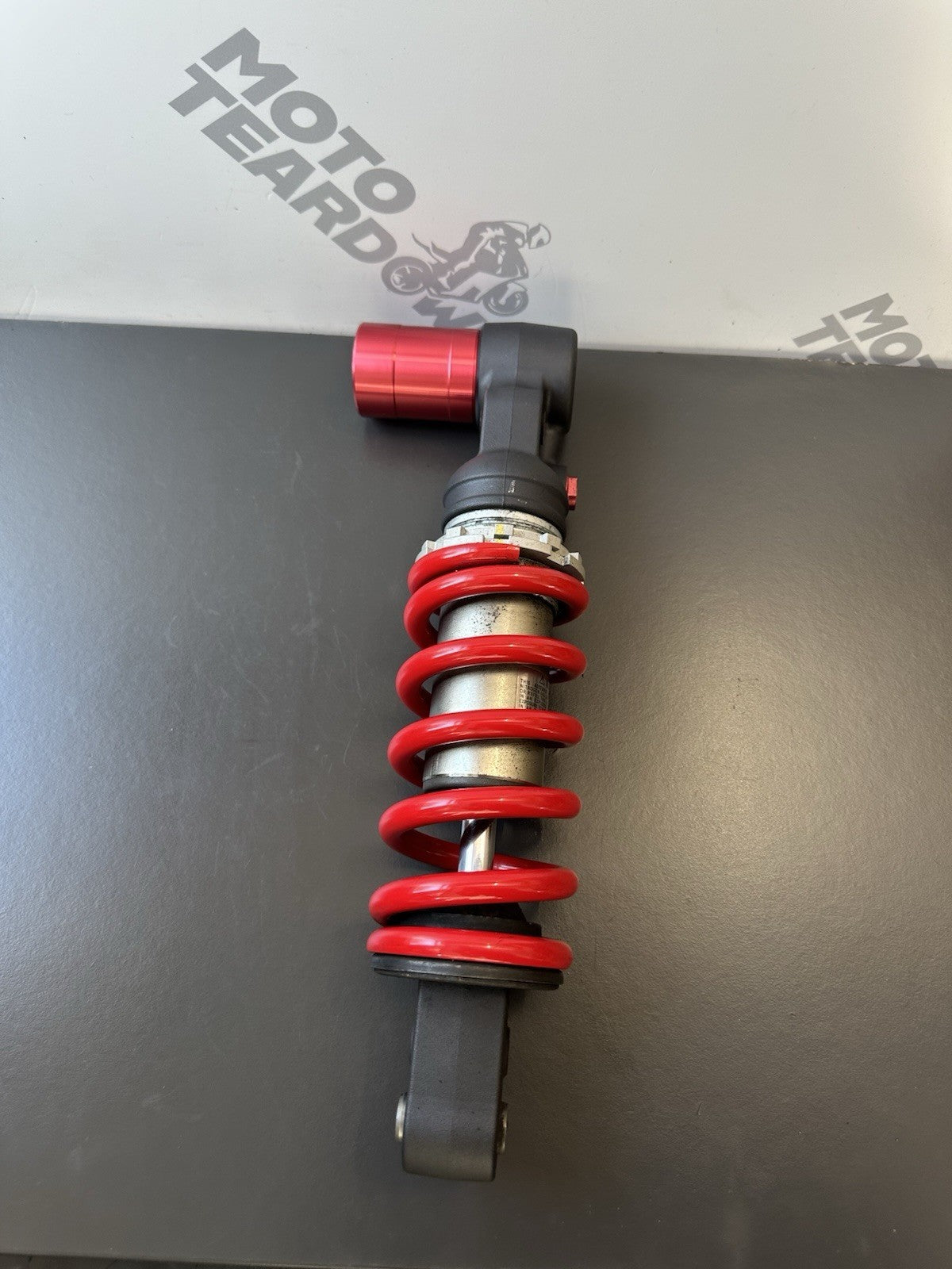 Triumph Speed Triple SHOCK ABSORBER REAR TRIUMPH SPEED TRIPLE 1050 2011 - 2015