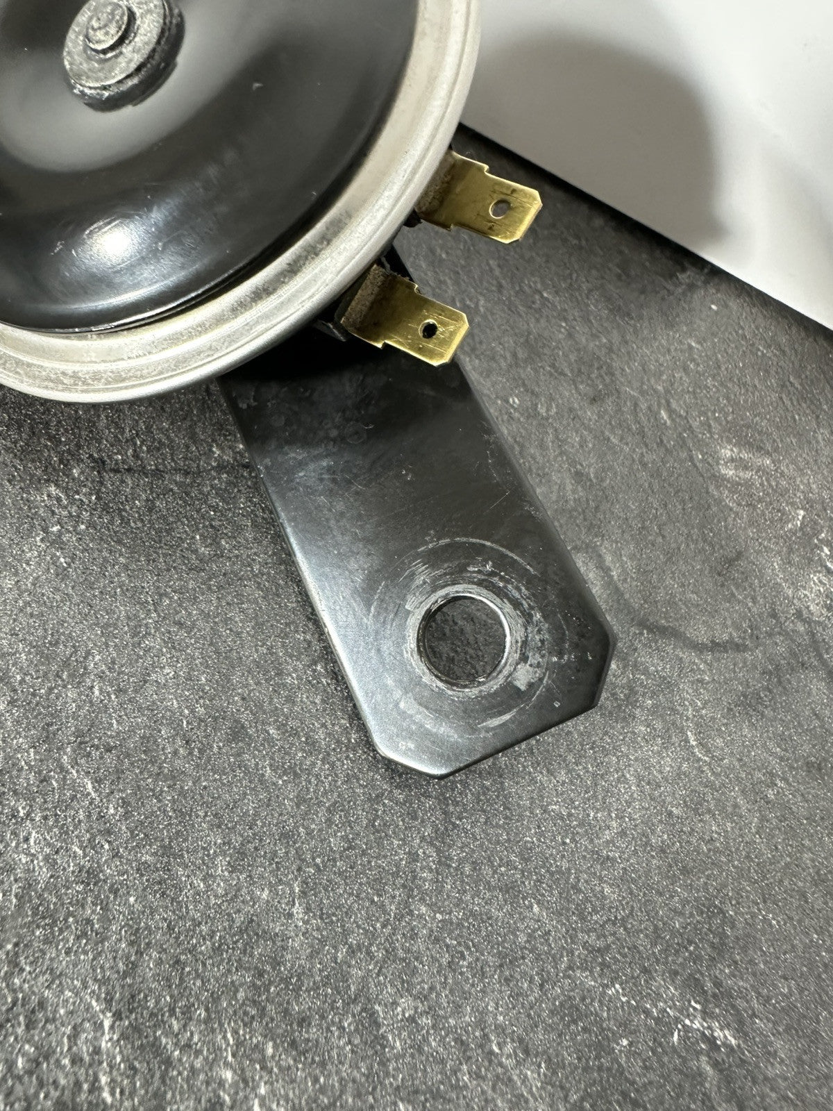 Triumph TIGER 900 GT PRO 2022 Horn Electric Horn 6337 Miles 2020-2023 OEM