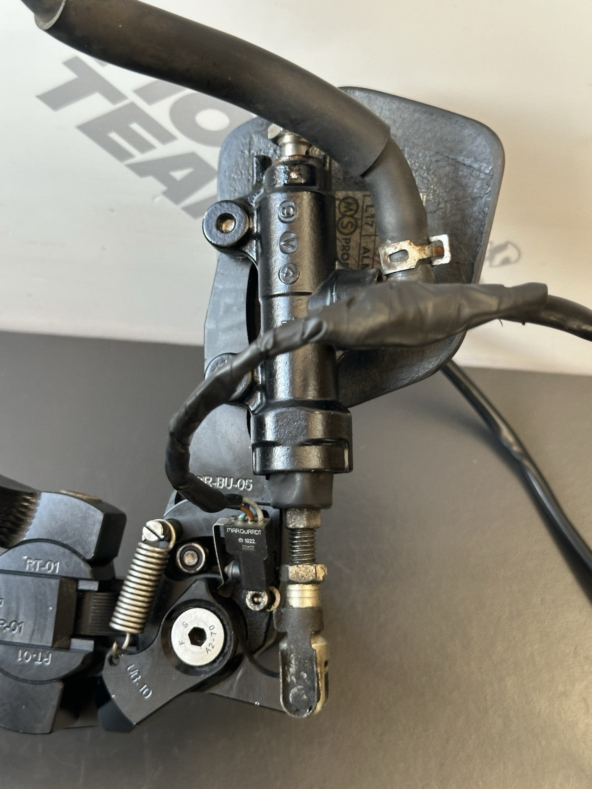 Suzuki GSXR1000 09-11 K9 L0 L1 Gilles VCR Black Adjustable RIGHT REARSET *ONLY*