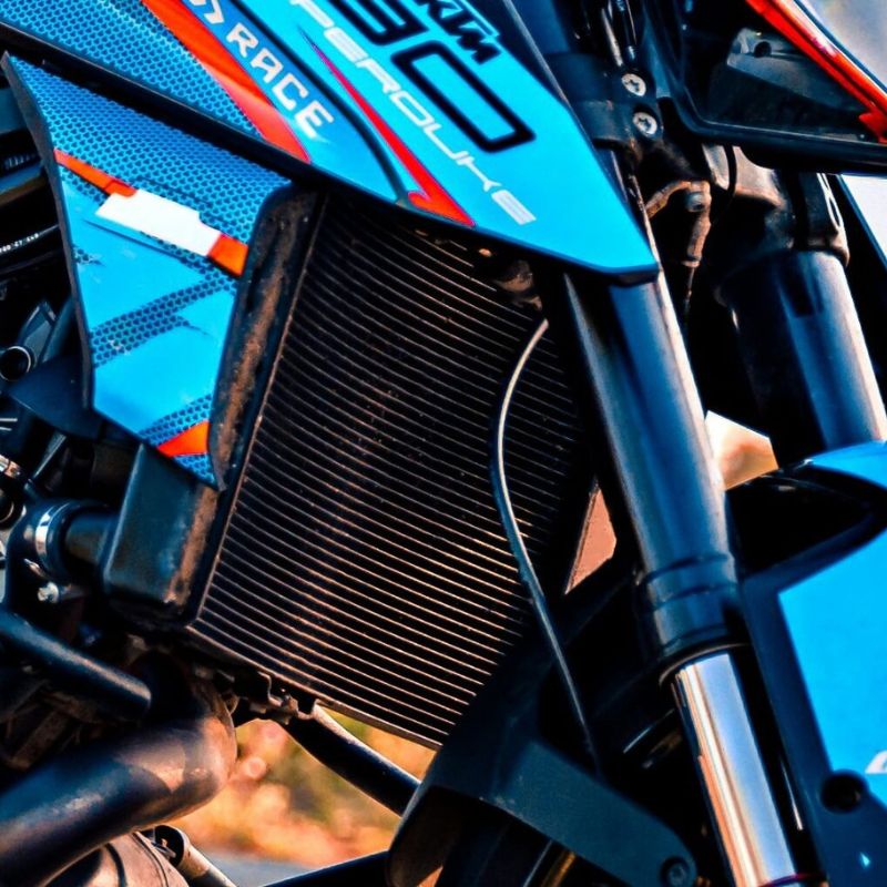 Motorcycle engine cooler