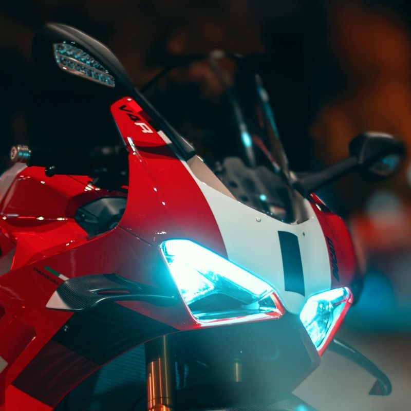 Motorbike lighting front lights