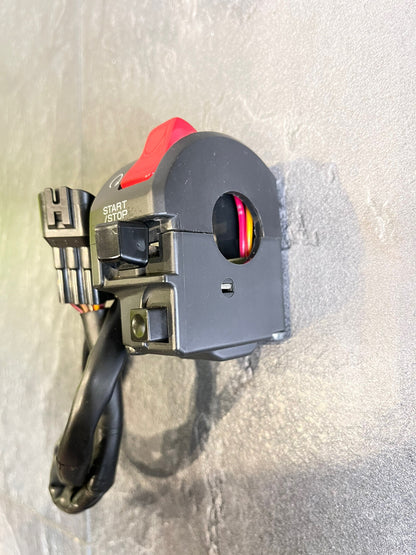 Kawasaki Ninja ZX10R 2017 Right Switchgear Kill Switch 16125 Miles 2016-2018 OEM