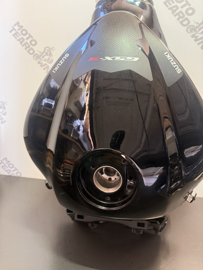 f343d09b-19c3-4cb7-a081-6971e9b6193a