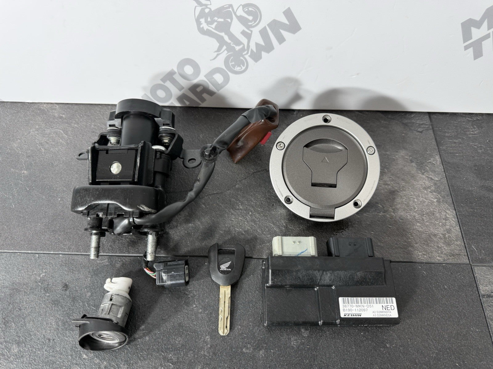 14c3c67b-3aff-45e3-ac13-028c36953600