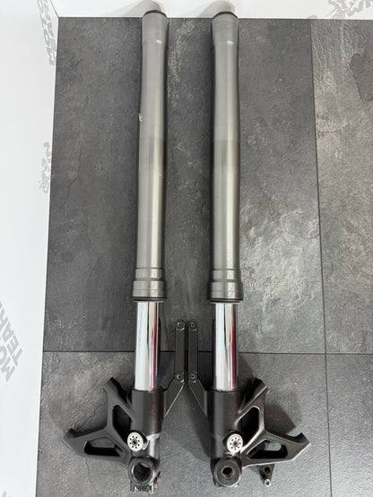 c6daef2c-3de9-4ea6-bd75-974ef3d70e97