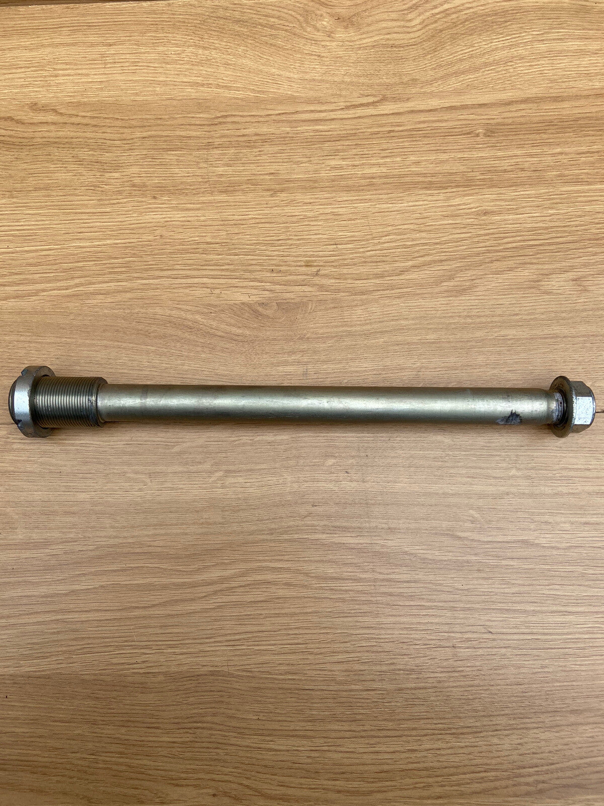 SUZUKI GSXR 600 750 SWING ARM SPINDLE GSXR L1-L6 GSXR 600 750 Swing Arm Spindle