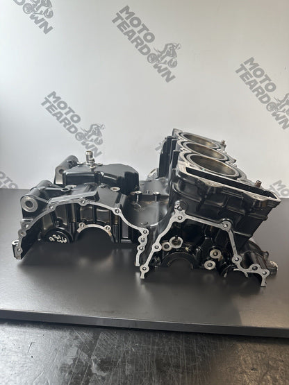 TRIUMPH SPEED TRIPLE 1050 2011 - 2015 ENGINE UPPER CRANK CASE Top Crank Case