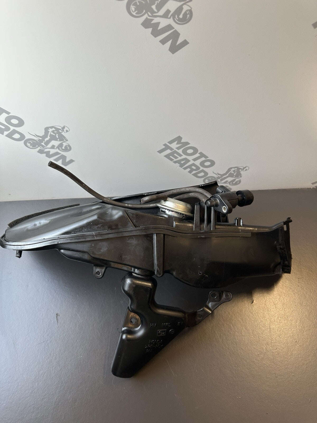 HONDA CBR 1000RR AIR DUCT - Right 2008 - 2011 Right Air Duct 64330-MFL-0000
