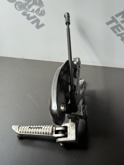 TRIUMPH STREET TRIPLE 675 675R Left Footrest Left Foot Hanger 2007-11 BENT PEDAL