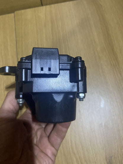 Aprilia Tuono V4 1100 Exhaust Valve Actuator & Bracket 2017 RSV4