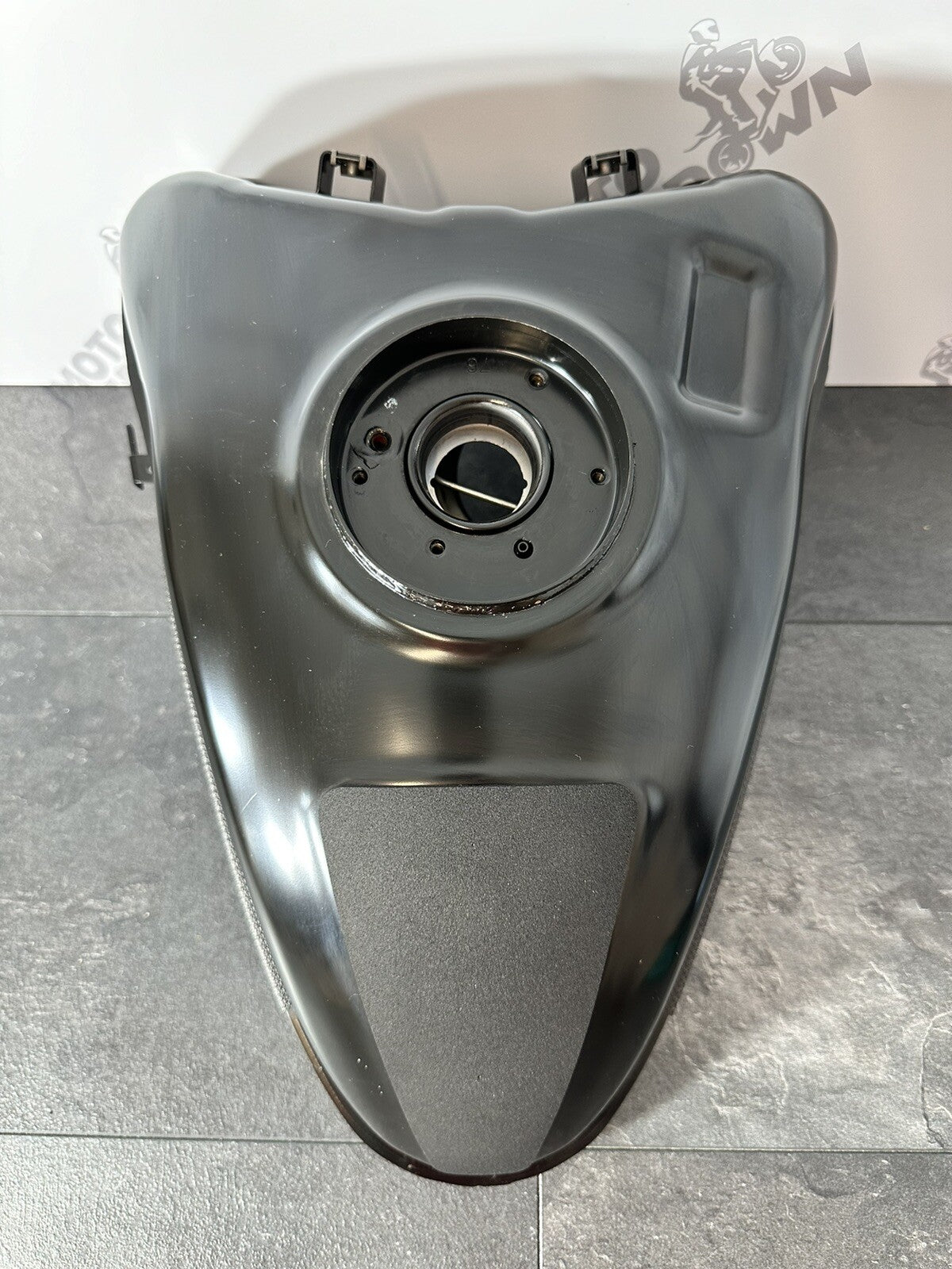 Triumph Trident 660 2022 Fuel Tank Petrol Tank 2962 Mile 2021-2024 OEM *UK ONLY*