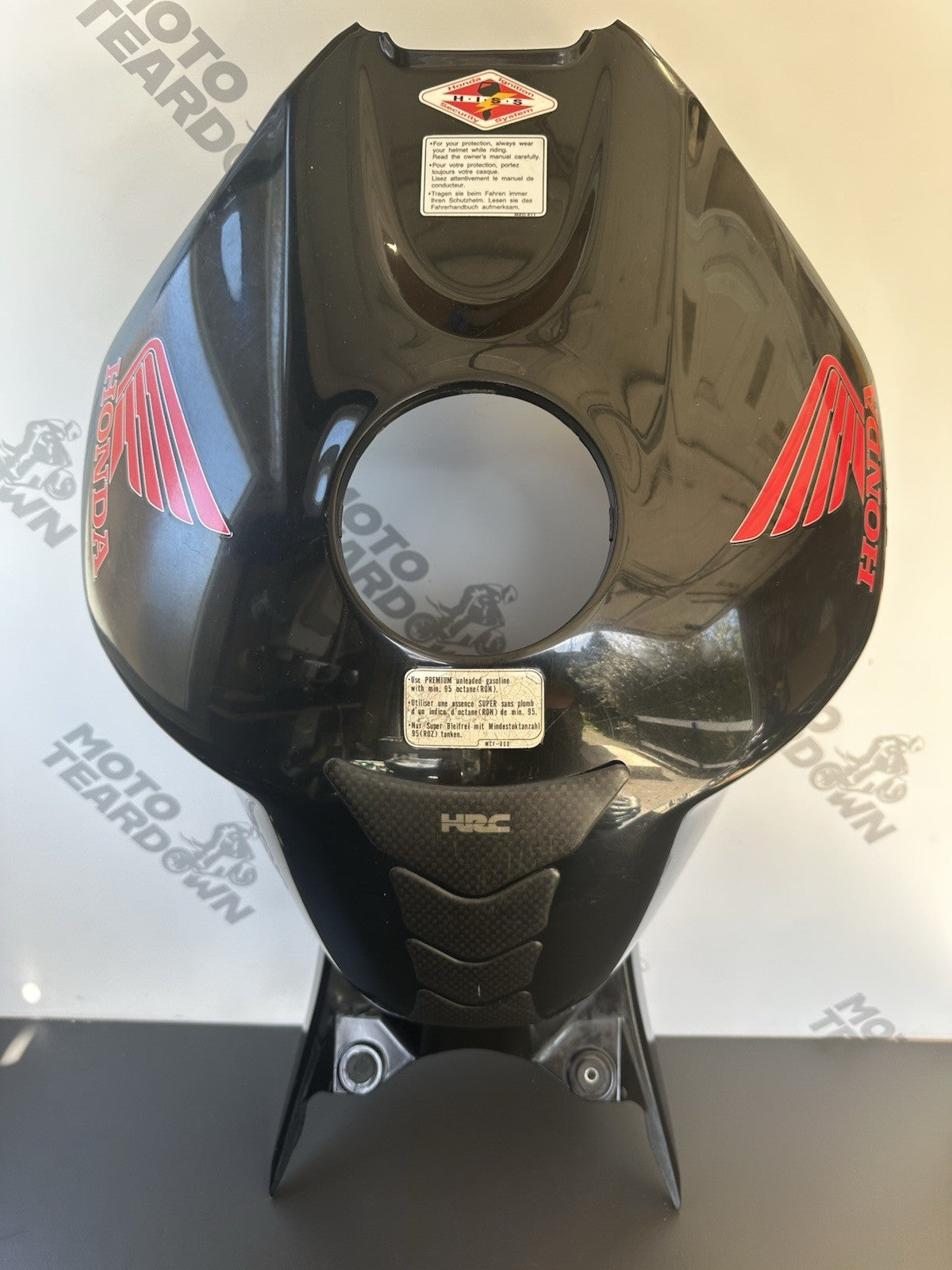 HONDA CBR1000RR Genuine Fuel Petrol Tank Centre Cover Panel Fairing 2004 2005