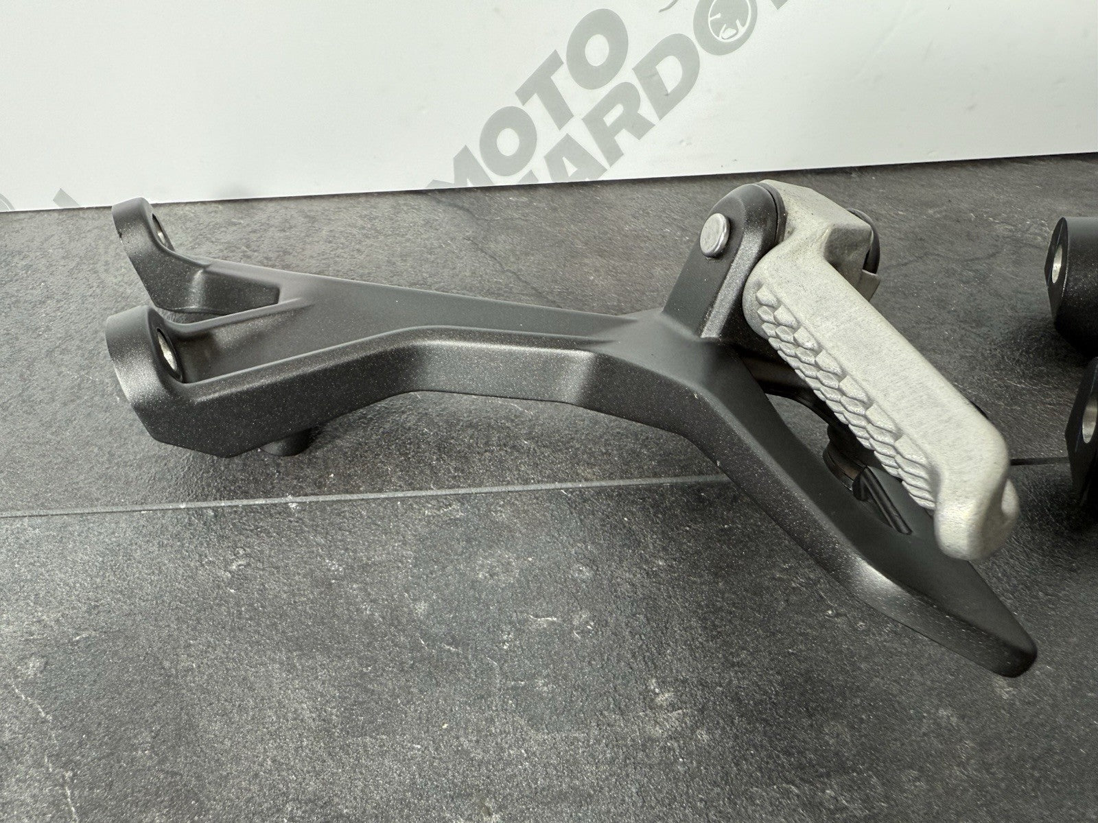 61790013-dad3-49f6-b4b7-80e8280bf78f