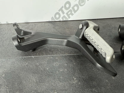 61790013-dad3-49f6-b4b7-80e8280bf78f