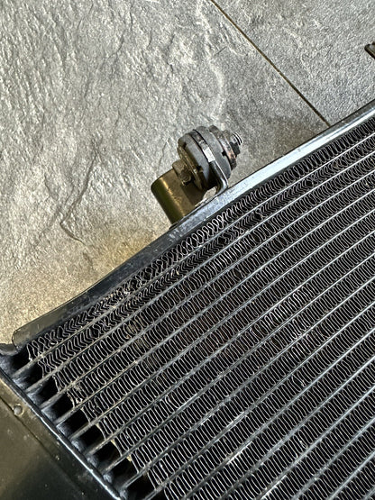 Suzuki GSXR 1000 2009 Radiator Coolant Rad 2009-2016 Only 9715 Miles OEM