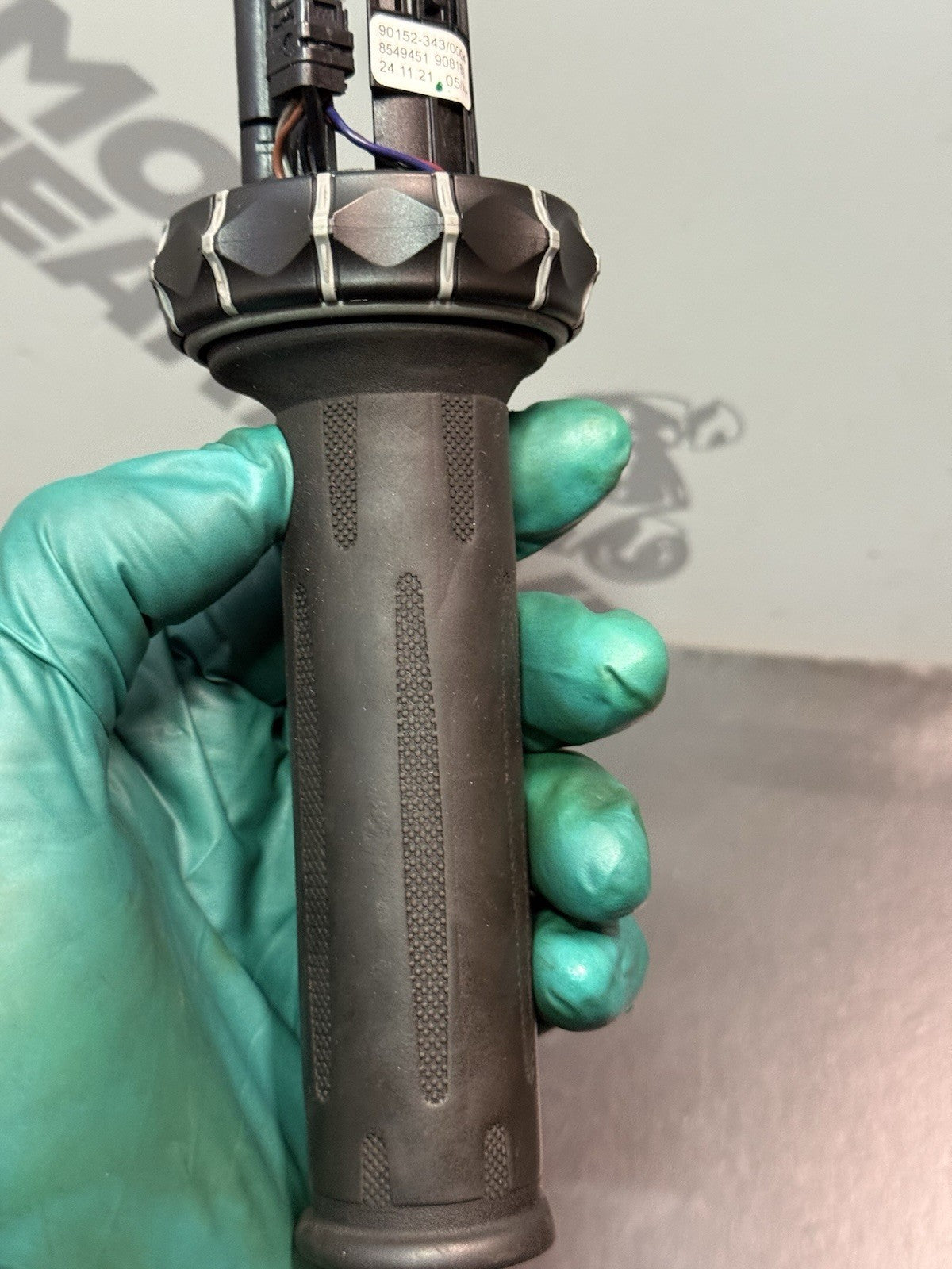 7be7f7b6-50b4-4b77-a3e0-9135c59e3f52