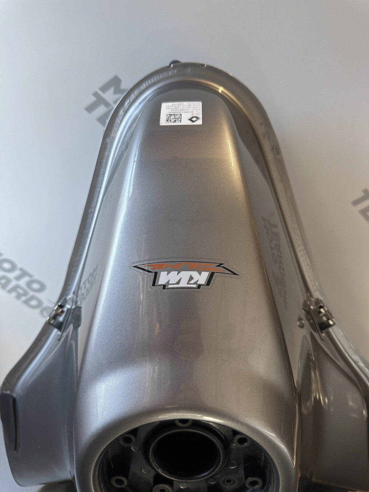 KTM 790 Duke petrol Tank fuel tank 2018-2021 64107013000 Petrol Tank Fuel Tank