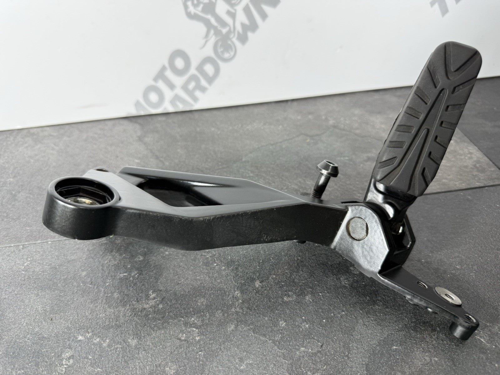 2c32d137-ae39-4ddd-95e0-913f981e36b1