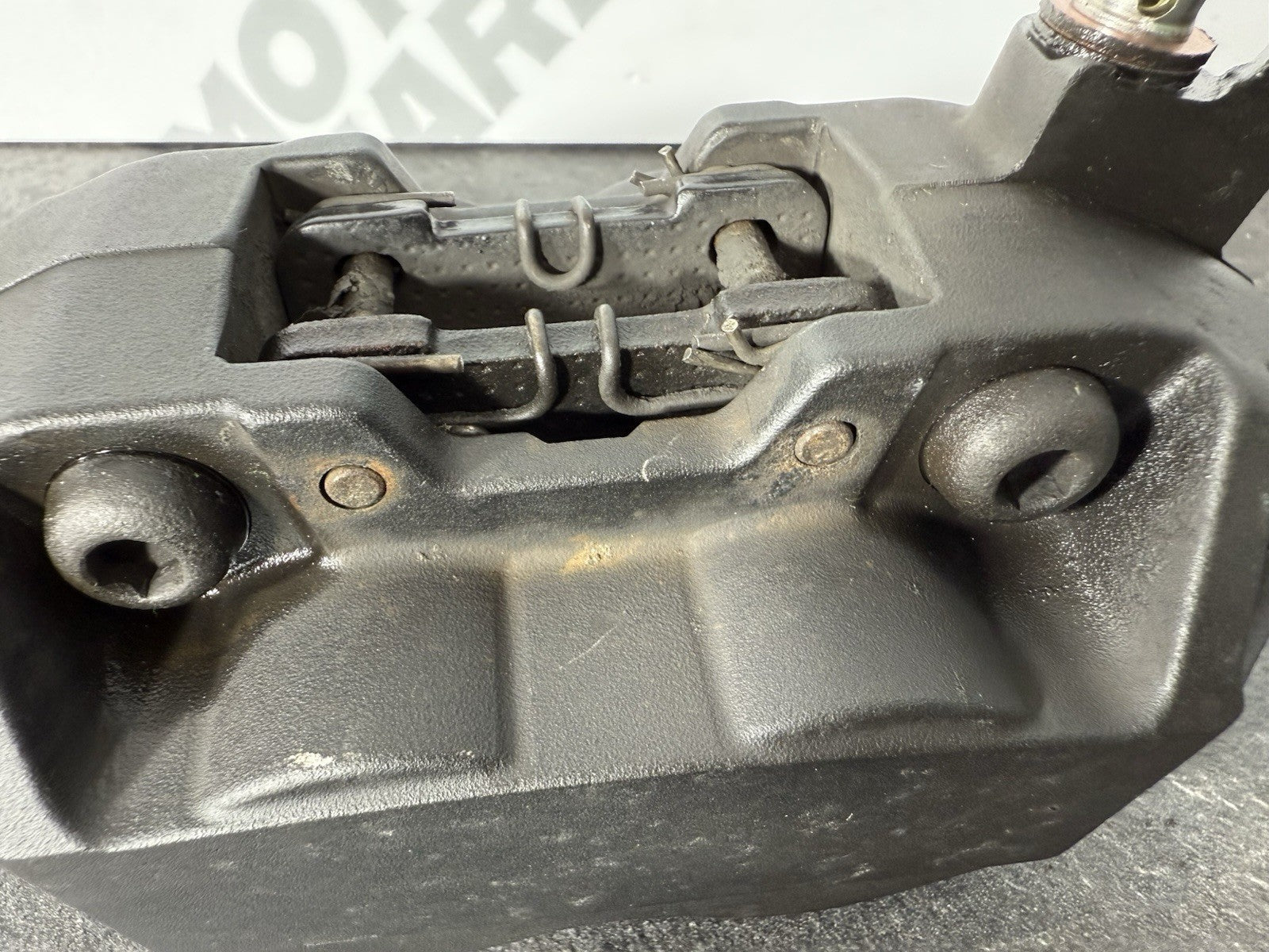 Yamaha YZF R125 R 125 2014 Front Brake Caliper & Pads 26983 Miles 2008-2018