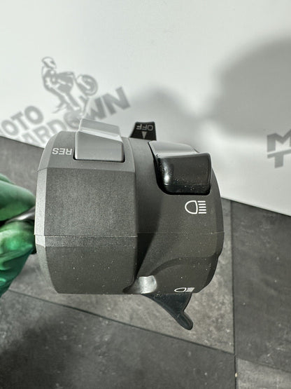 Yamaha R7 690 2024 Left Switchgear Switch Gear Assembly 1784 Miles 2022 2023 OEM