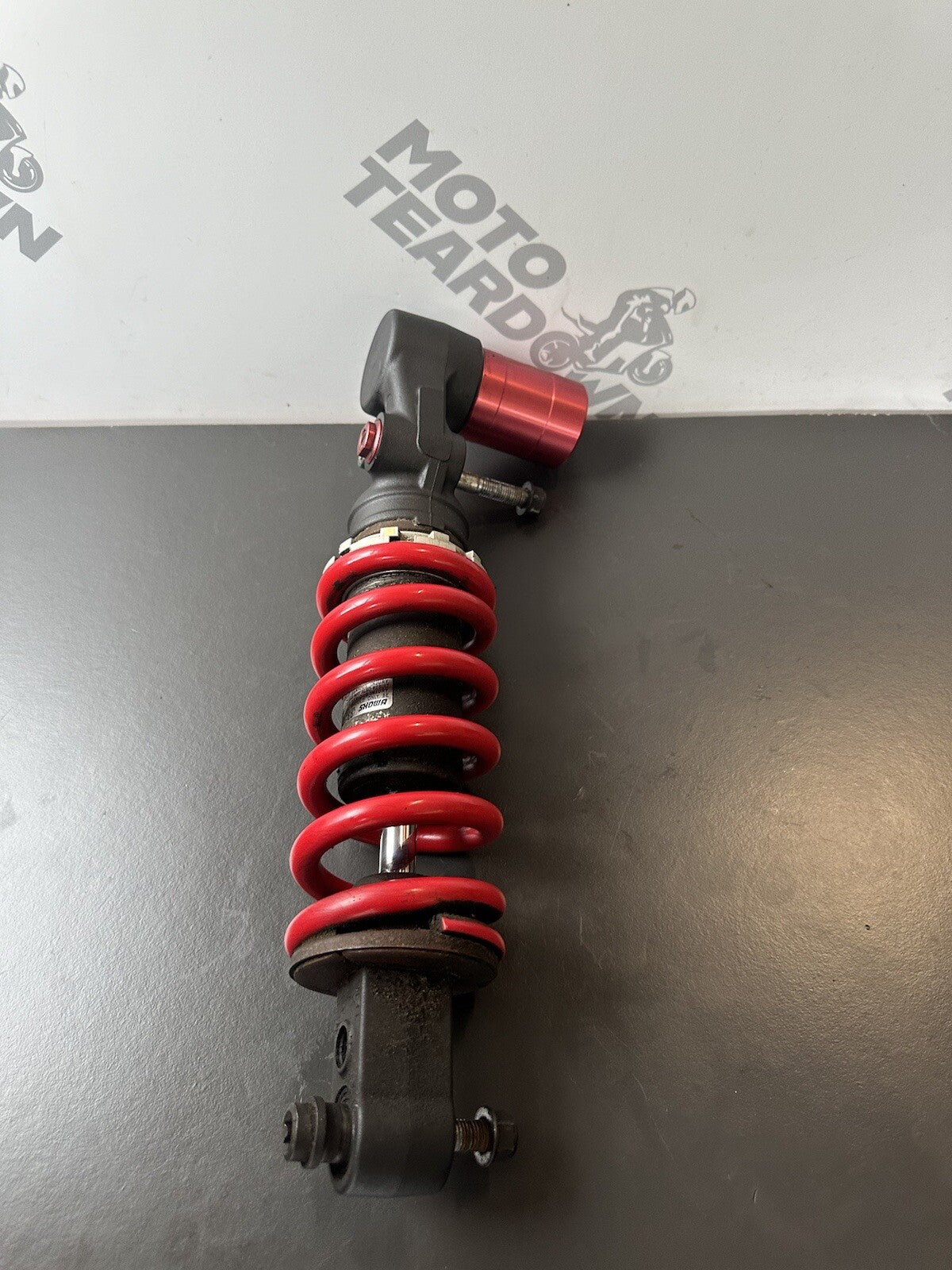 Triumph Speed Triple SHOCK ABSORBER REAR TRIUMPH SPEED TRIPLE 1050 2011 - 2015