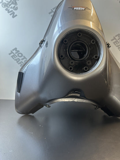 KTM 790 Duke petrol Tank fuel tank 2018-2021 64107013000 Petrol Tank Fuel Tank