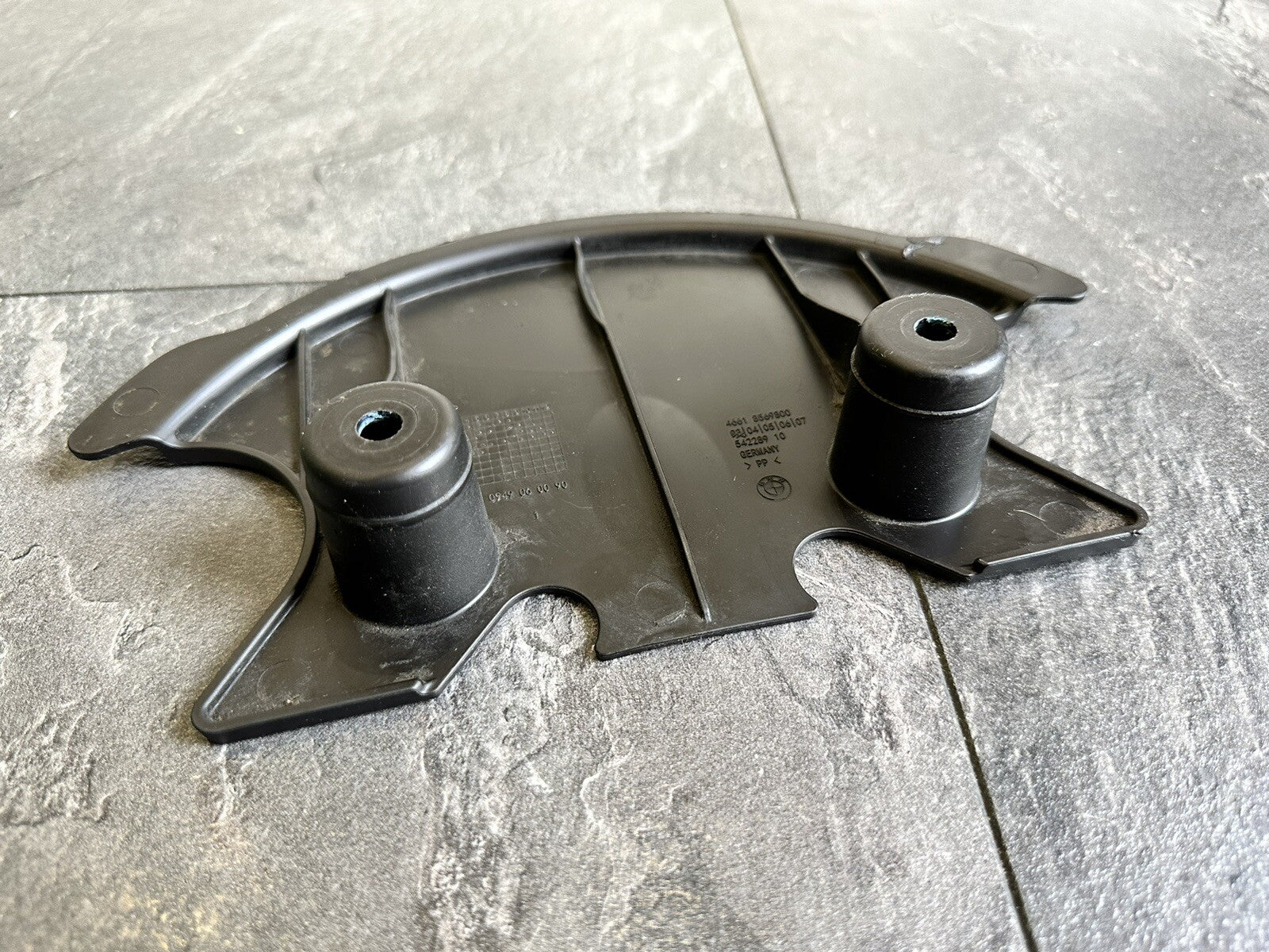 BMW S1000RR 2023 Fork Yoke Splash Guard 2019-2022 Gen 4 OEM J43386