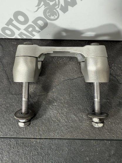 Triumph Street Triple 765 RS 2021 Handlebar Risers Clamp 21650 Miles 2020-2022