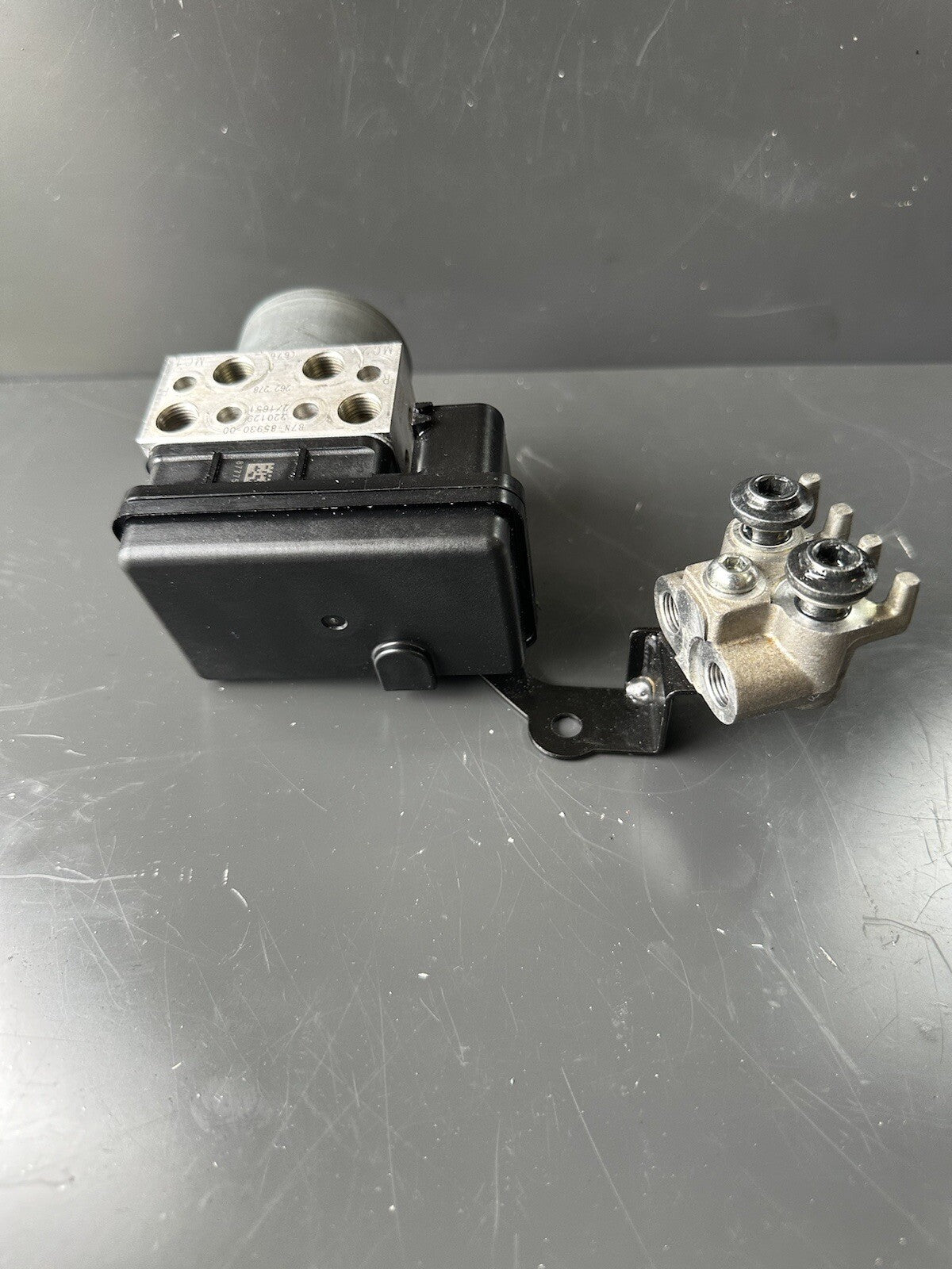 Yamaha MT09SP ABS pump 2021 - 2024 Yamaha MT09 SP ABS pump OEM 2022 5101 Miles