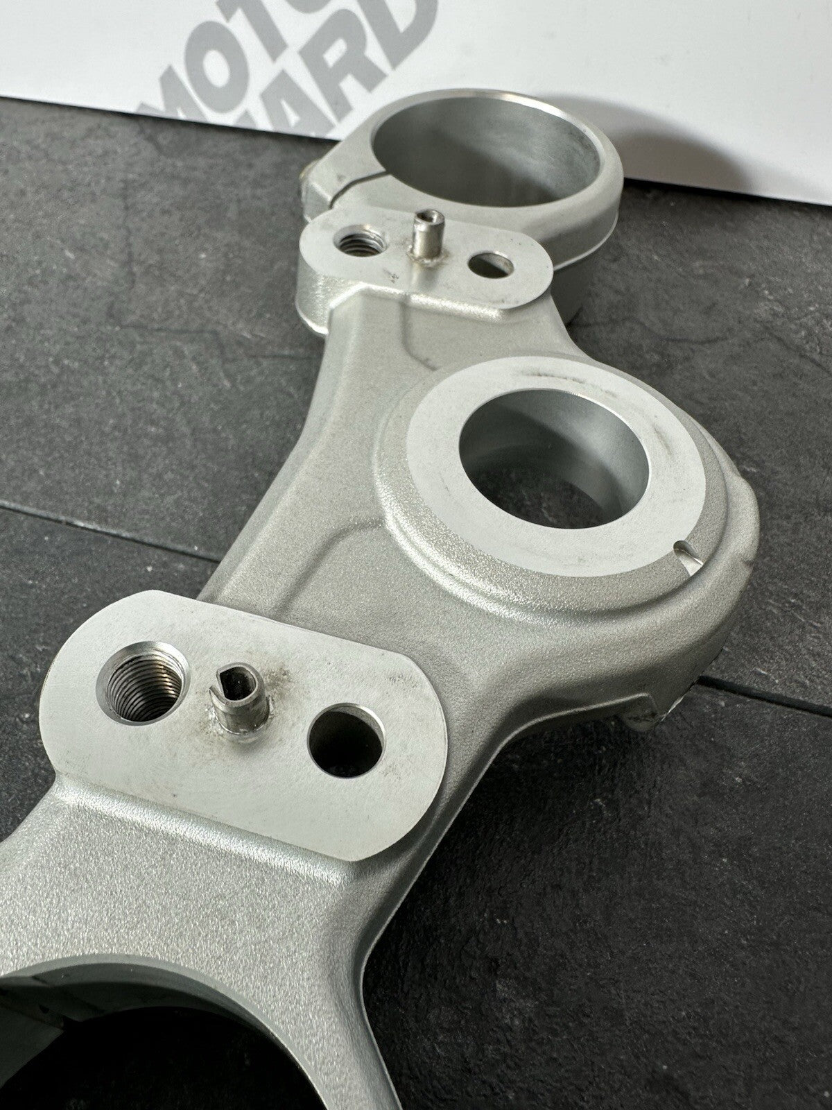 Triumph TIGER 900 GT PRO 2022 Top Yoke Upper Yoke 6337 Mile 2020-2023 OEM
