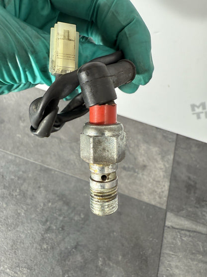 Yamaha YZF R125 R 125 2014 Rear Brake Light Pressure Switch 26983 Mile 2008-2018