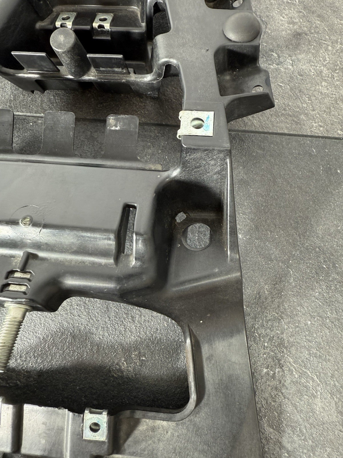 Yamaha YZF R125 R 125 2014 Subframe Inner Tray Panel 26983 Mile 2008-2018 OEM