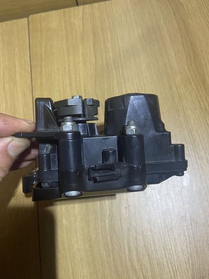 Aprilia Tuono V4 1100 Exhaust Valve Actuator & Bracket 2017 RSV4