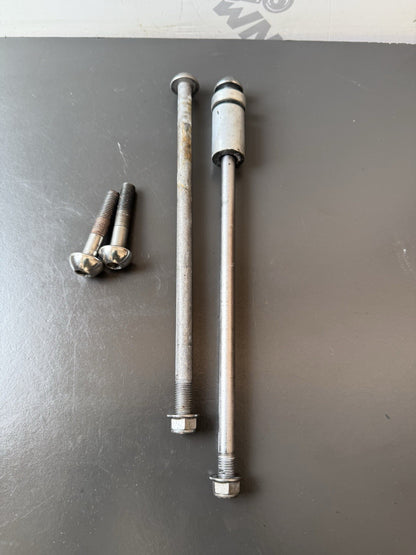 Triumph Street Triple 675 675R Engine Mount Bolts Frame 2007-11 NOT COMPLETE SET