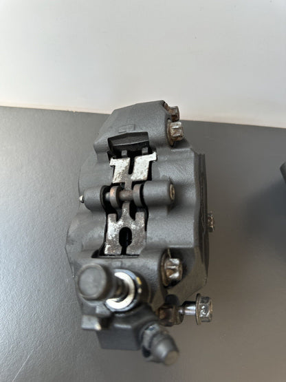 Kawasaki Z900 ZR900 2022 front brake calipers pair Kawasaki Z900 Front Calipers