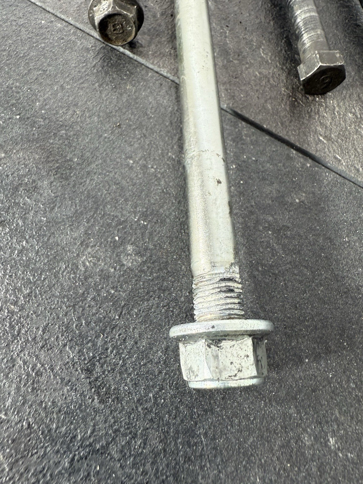 Yamaha YZF R125 R 125 2014 Frame Bolts Engine Bolts 26983 Miles 2008-2018 OEM