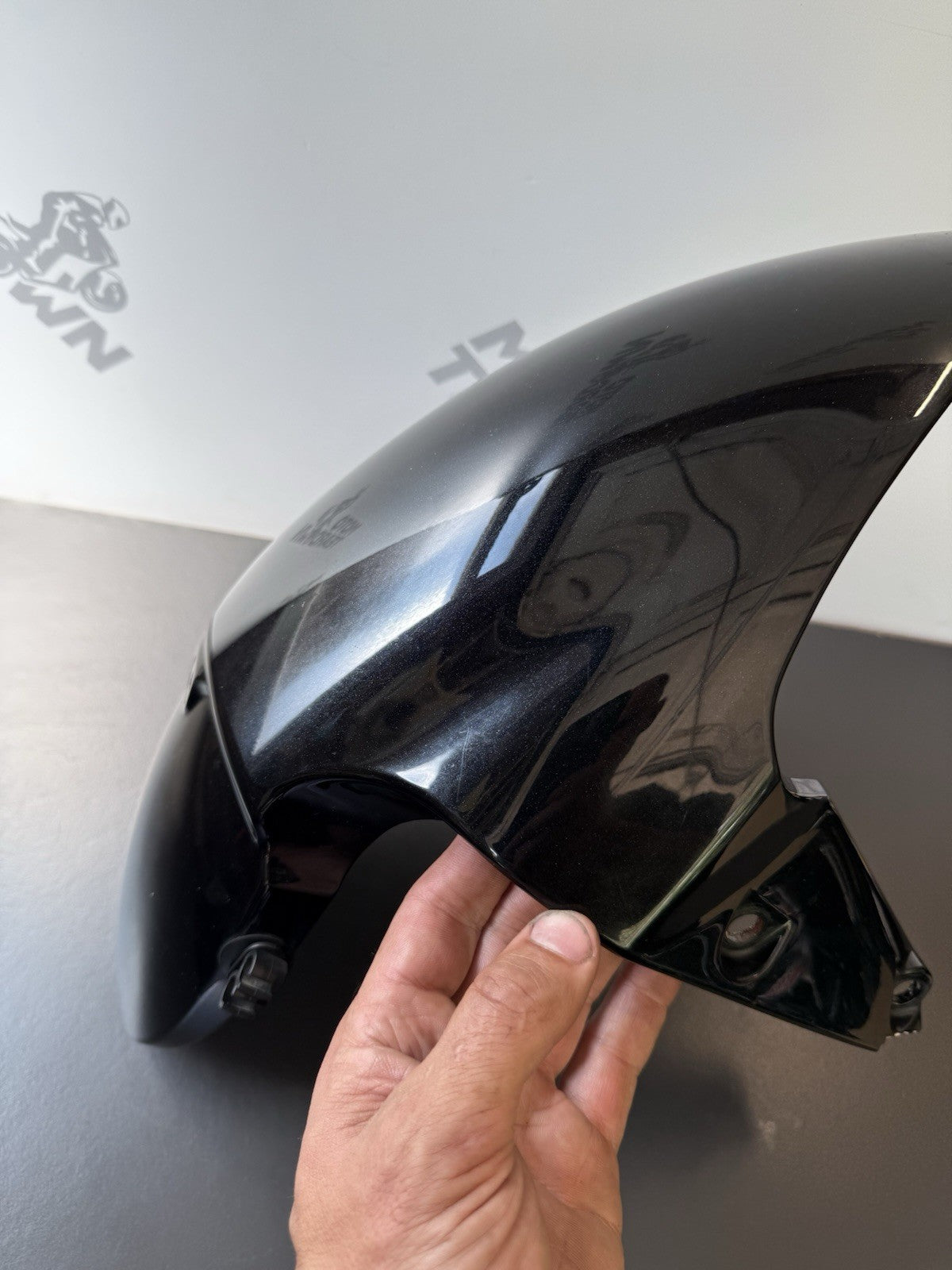 TRIUMPH STREET TRIPLE 675R FRONT MUDGUARD FENDER GLOSS BLACK *SEE DESCRIPTION*
