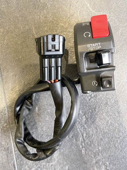 Kawasaki Ninja ZX10R 2017 Right Switchgear Kill Switch 16125 Miles 2016-2018 OEM