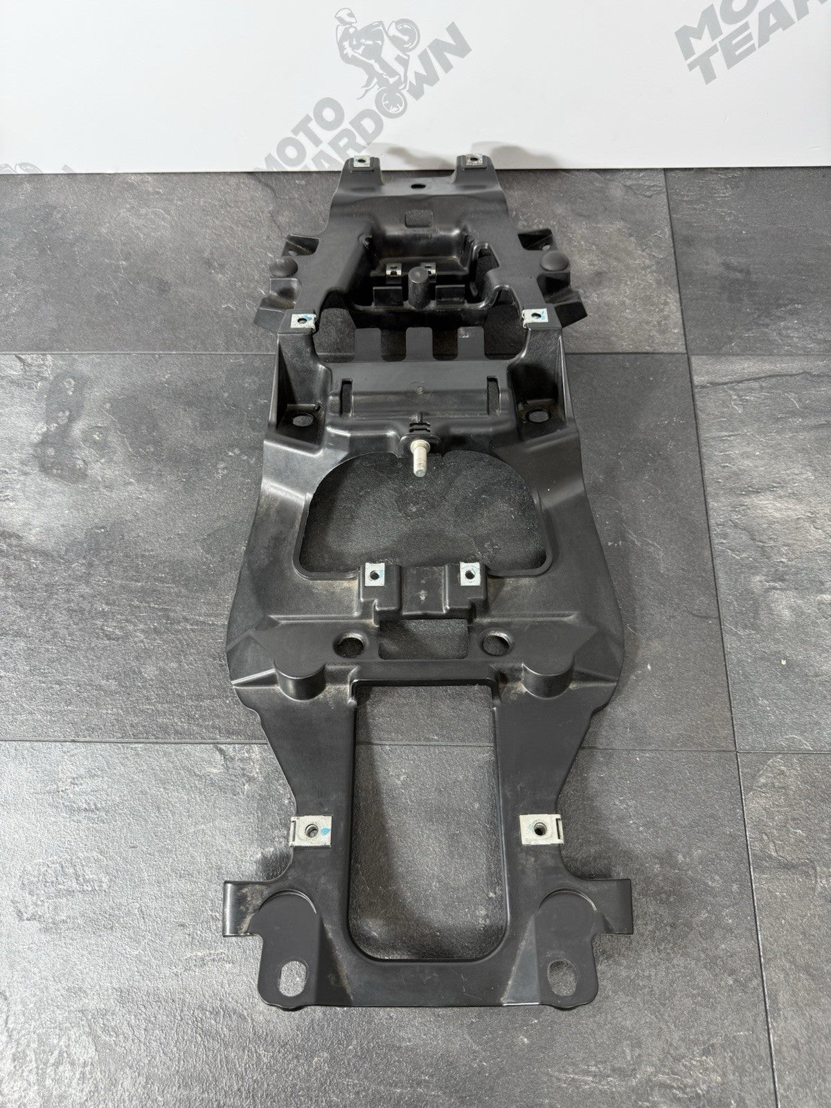 Yamaha YZF R125 R 125 2014 Subframe Inner Tray Panel 26983 Mile 2008-2018 OEM