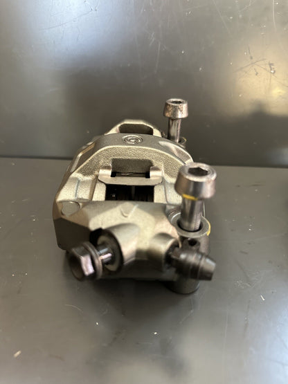 Triumph Street Triple 765 RS BREMBO FRONT BRAKE CALIPERS Brembo M50 100mm Brakes
